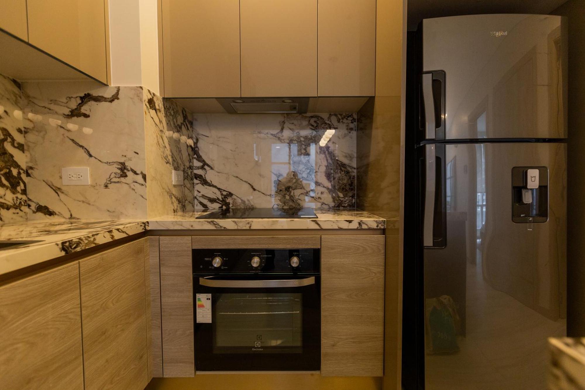 Le Parc Deluxe Apartment *