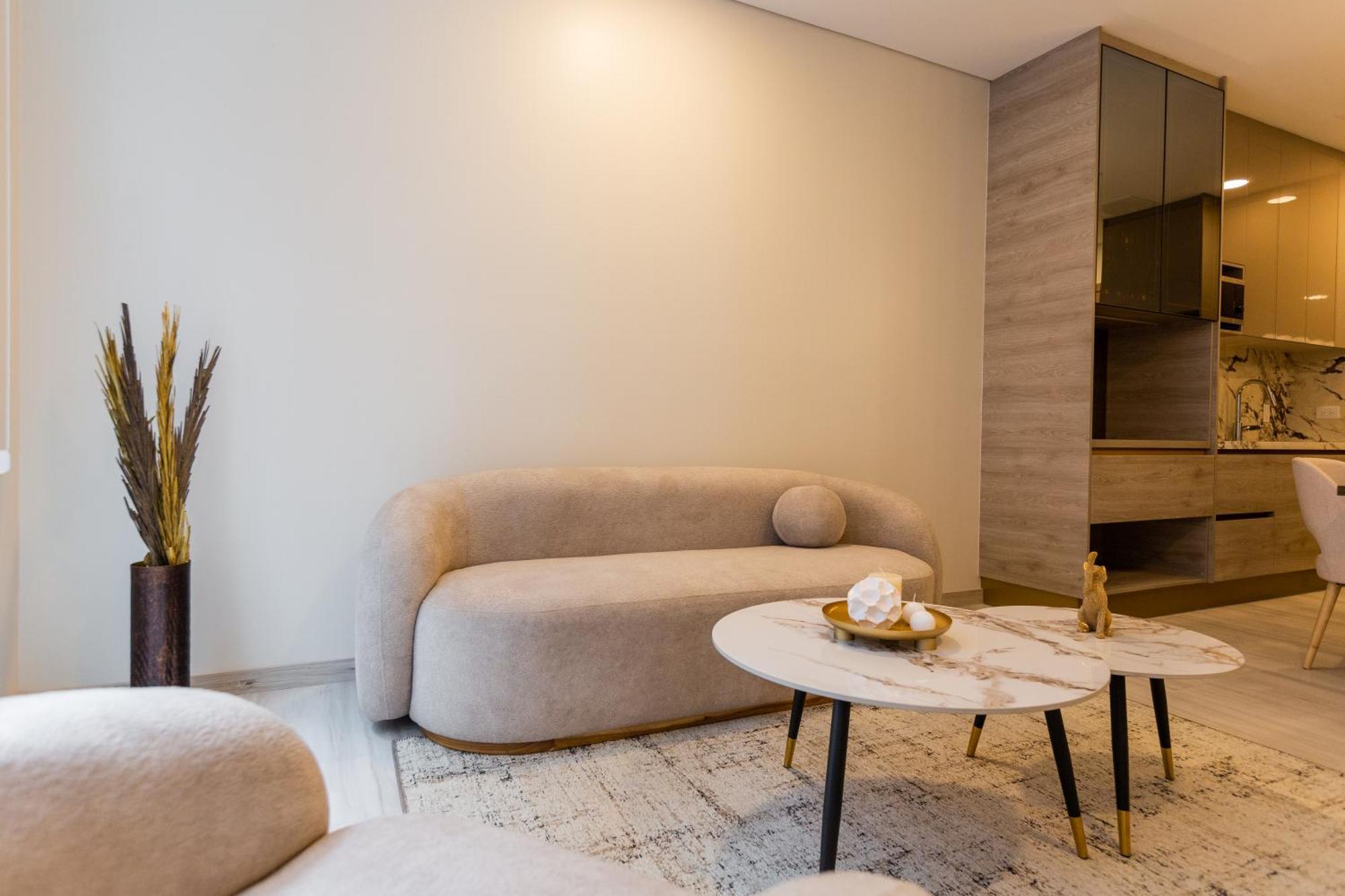 Le Parc Deluxe Apartment